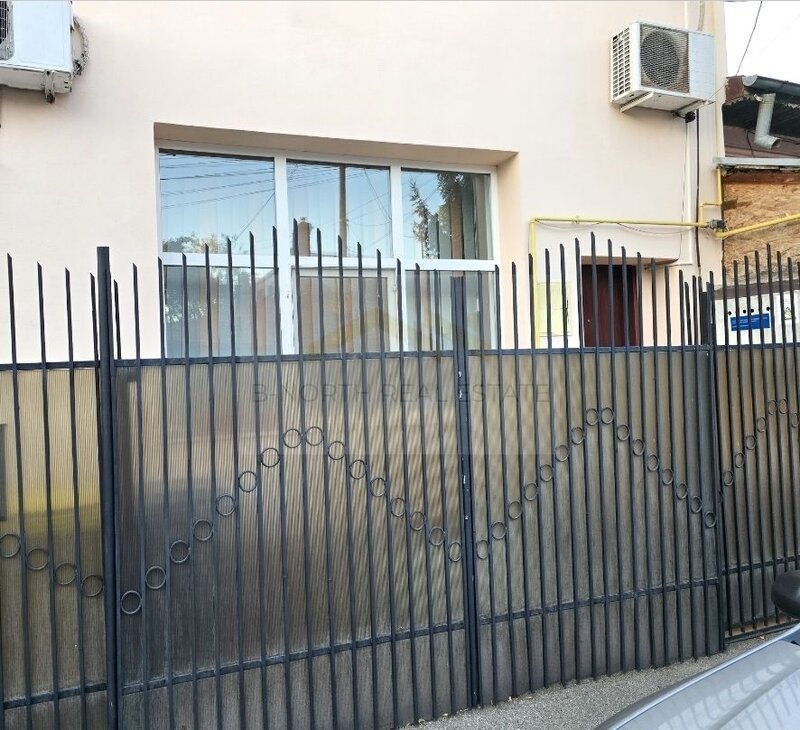 Petre Ispirescu, spatiu 30 mp de inchiriat, parter, intrare separata.